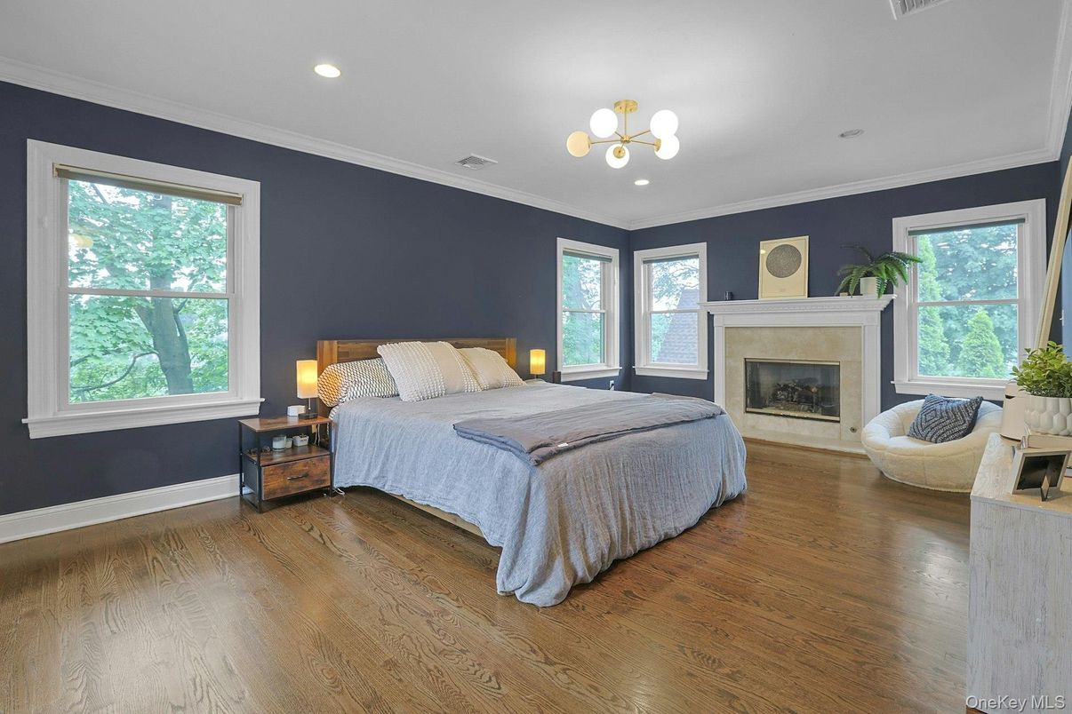 Bedroom, Fireplace, Interior, Recessed Lighting, Wood Texture Flooring