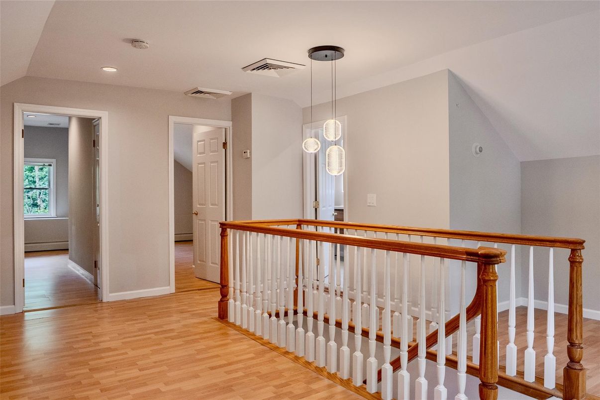 Interior, Pendant Lights, Recessed Lighting, Wood Texture Flooring