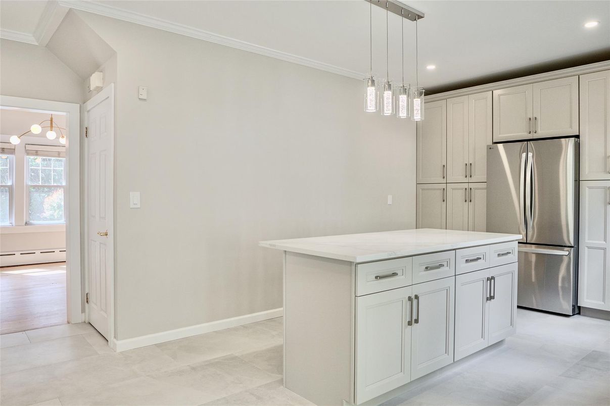 Interior, Kitchen, Pendant Lights, Recessed Lighting, Stainless Steel Appliances