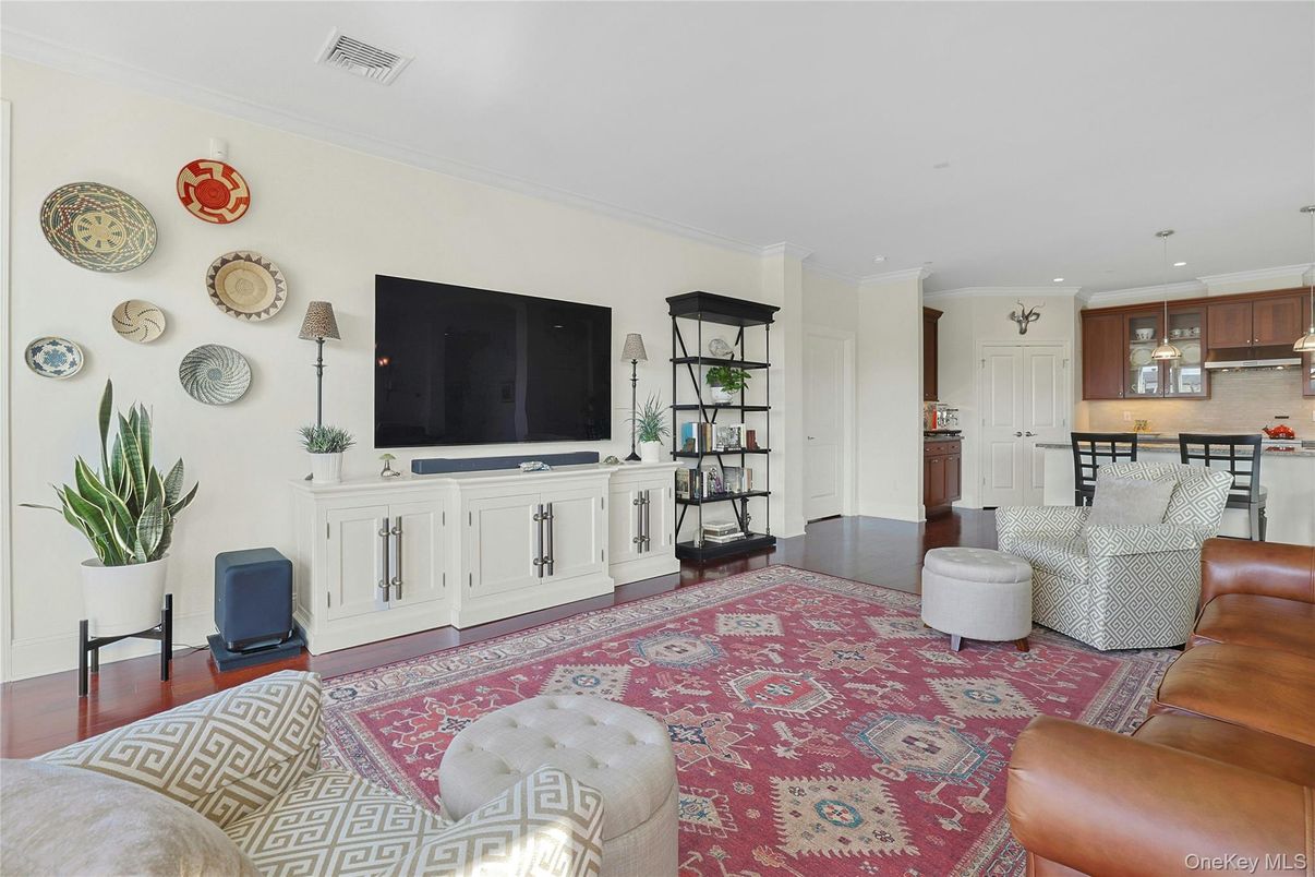 Interior, Kitchen, Living room, Pendant Lights, Recessed Lighting, Wood Texture Flooring