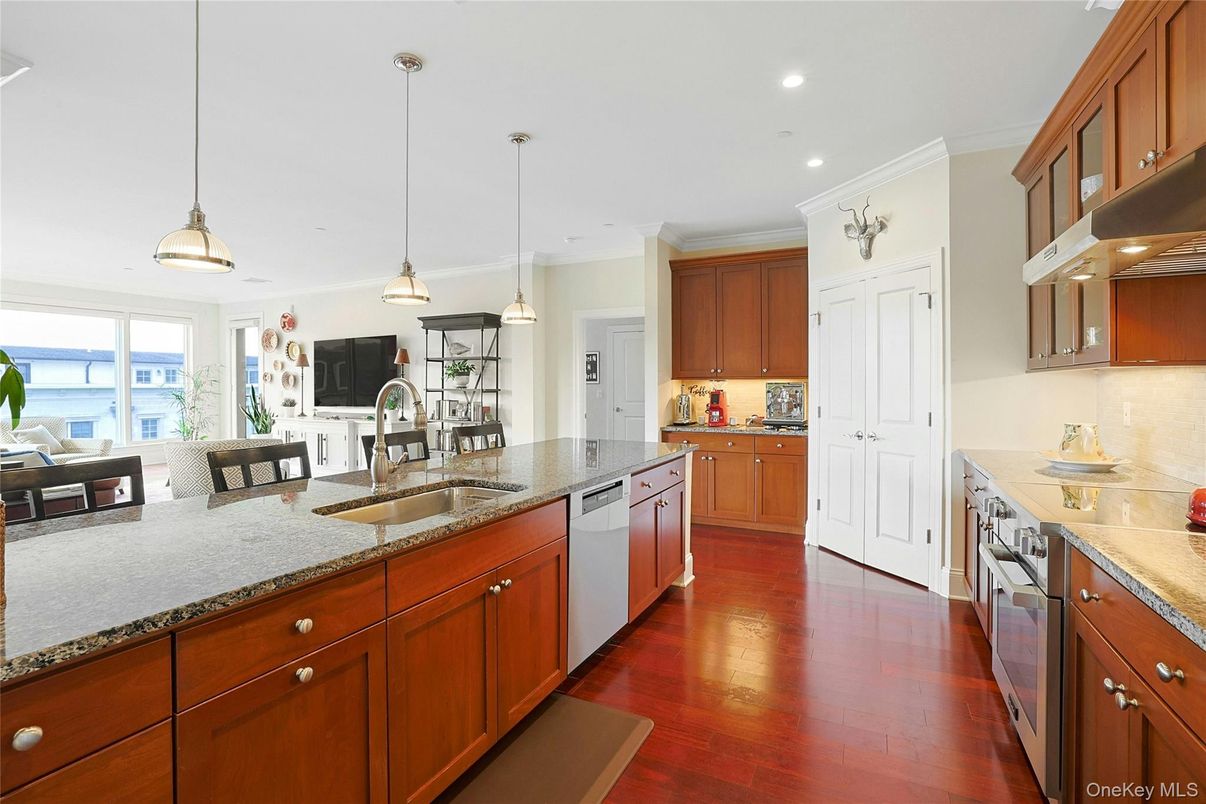 Interior, Kitchen, Pendant Lights, Recessed Lighting, Wood Texture Flooring