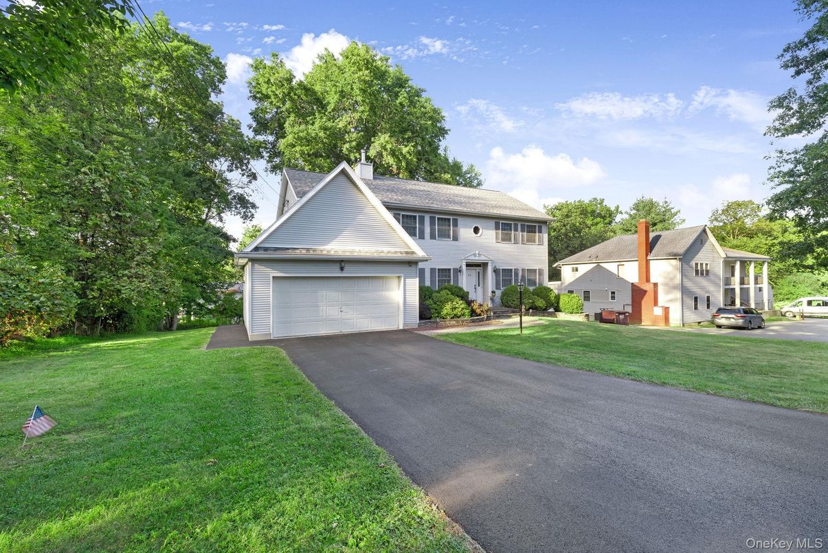 Attached, Backyard, Exterior, Facade, Georgian