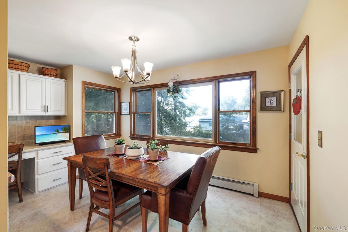 Chandelier, Dining room, Interior
