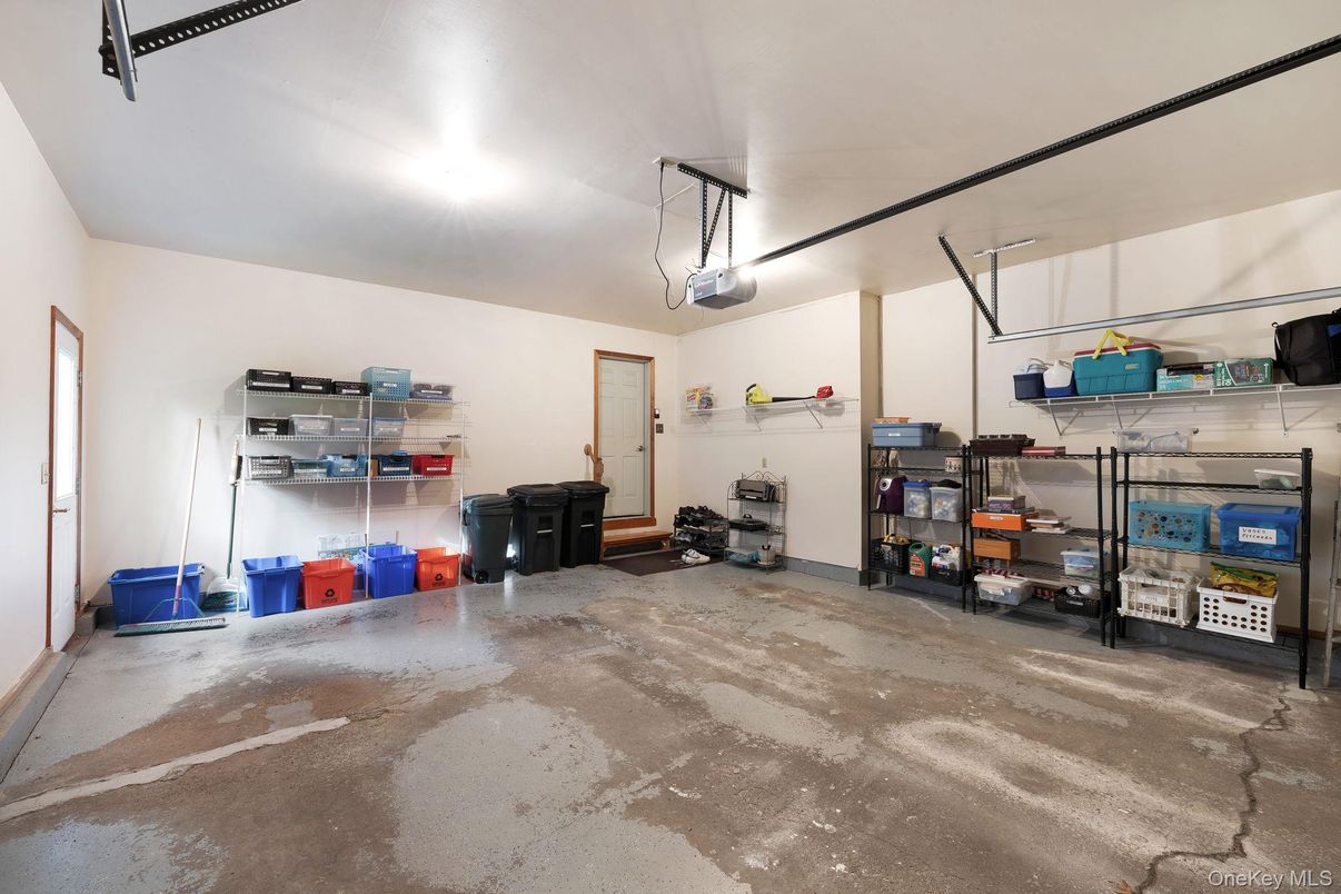 Garage, Interior