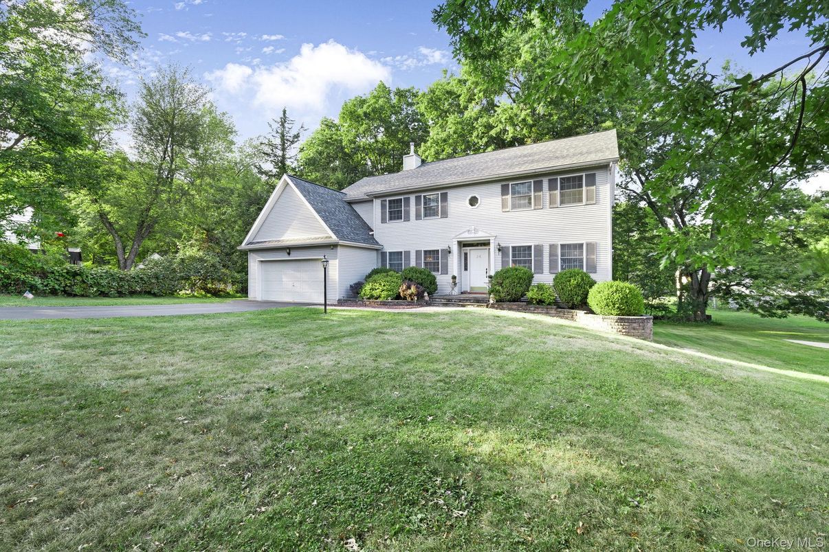 Attached, Backyard, Exterior, Facade, Georgian