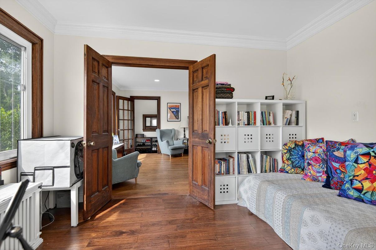 Interior, Recessed Lighting, Wood Texture Flooring