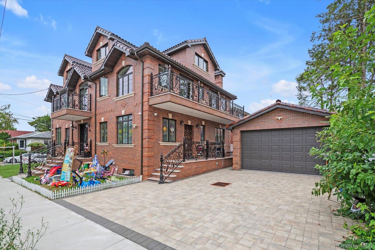 Attached, Exterior, Facade, Brick Facade, Mediterranean