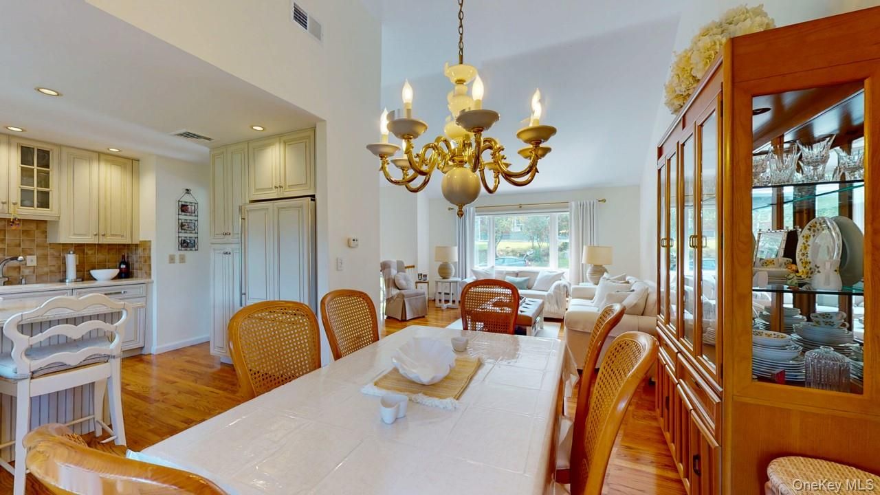 Chandelier, Dining room, Interior, Kitchen, Living room, Recessed Lighting, Wood Texture Flooring