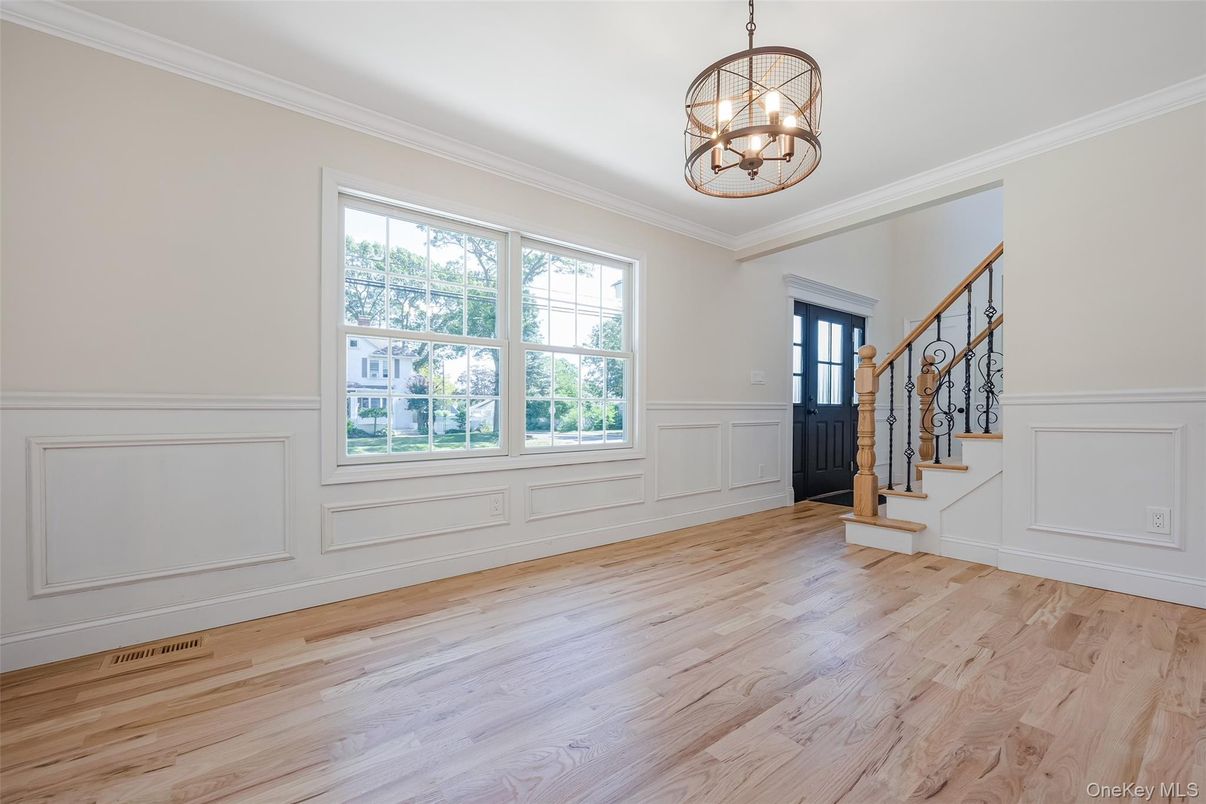 Chandelier, Empty room, Interior, Wood Texture Flooring
