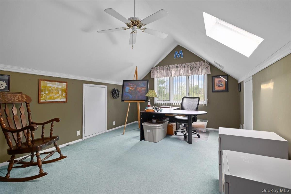 Home Office, Interior