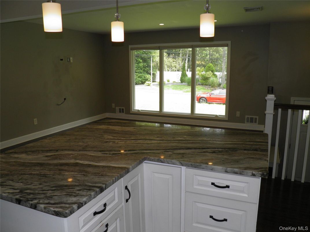 Empty room, Interior, Pendant Lights, Recessed Lighting