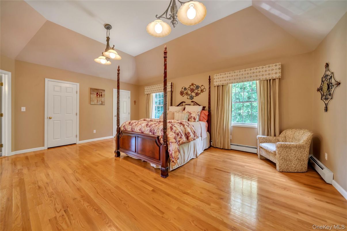 Bedroom, Interior, Pendant Lights, Wood Texture Flooring