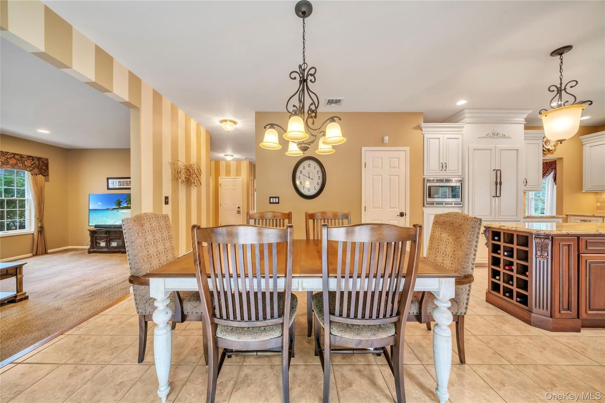 Dining room, Interior, Kitchen, Pendant Lights, Recessed Lighting