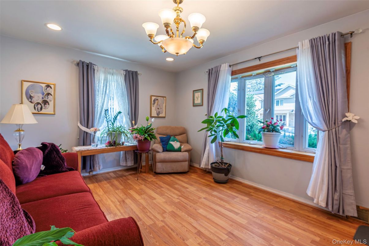 Chandelier, Interior, Living room, Recessed Lighting, Wood Texture Flooring