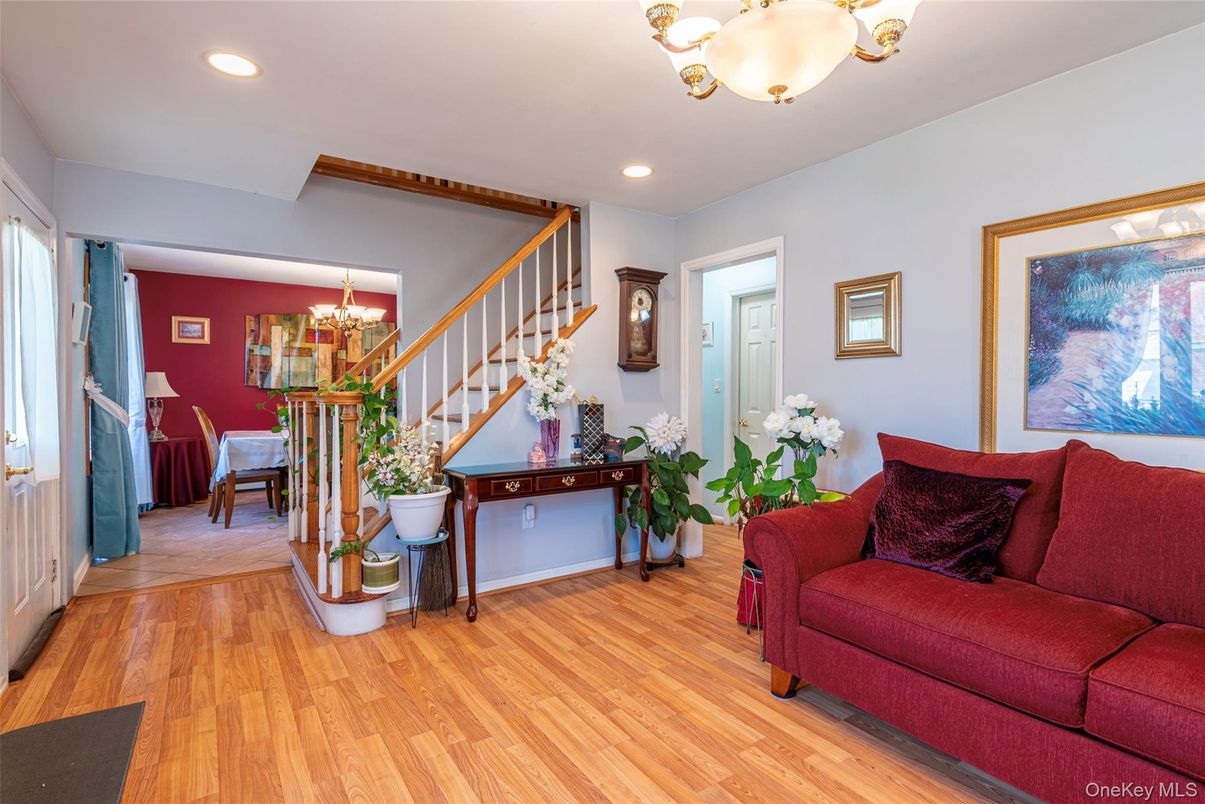 Chandelier, Dining room, Interior, Recessed Lighting, Wood Texture Flooring