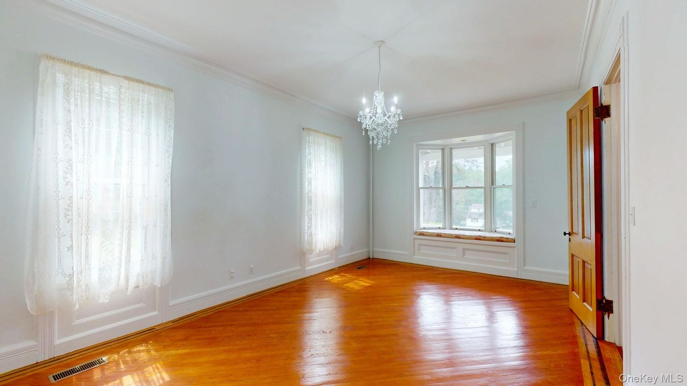 Chandelier, Empty room, Interior, Wood Texture Flooring