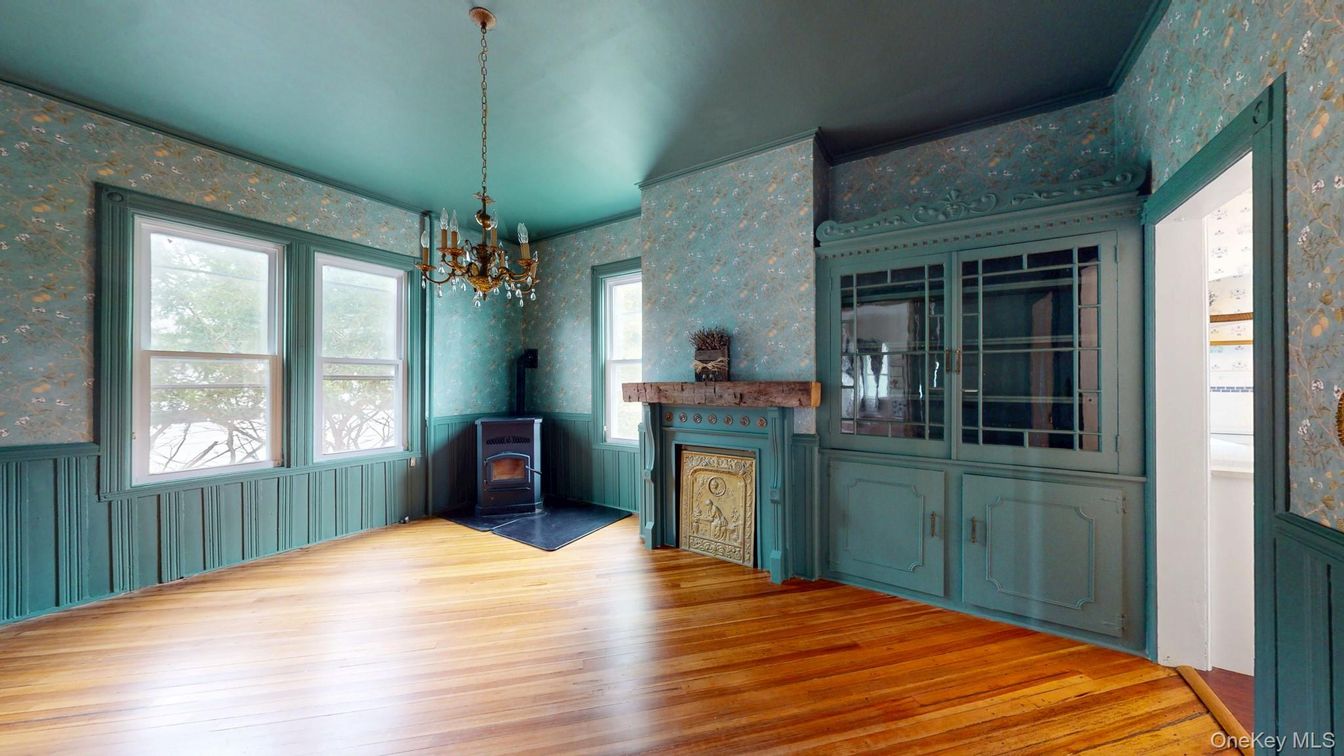 Chandelier, Fireplace, Interior, Wood Texture Flooring