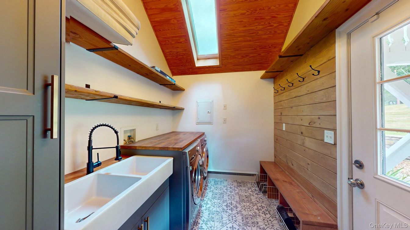 Bathroom, Dual Sink Vanities, Interior, Wooden Ceilings, Wooden Walls