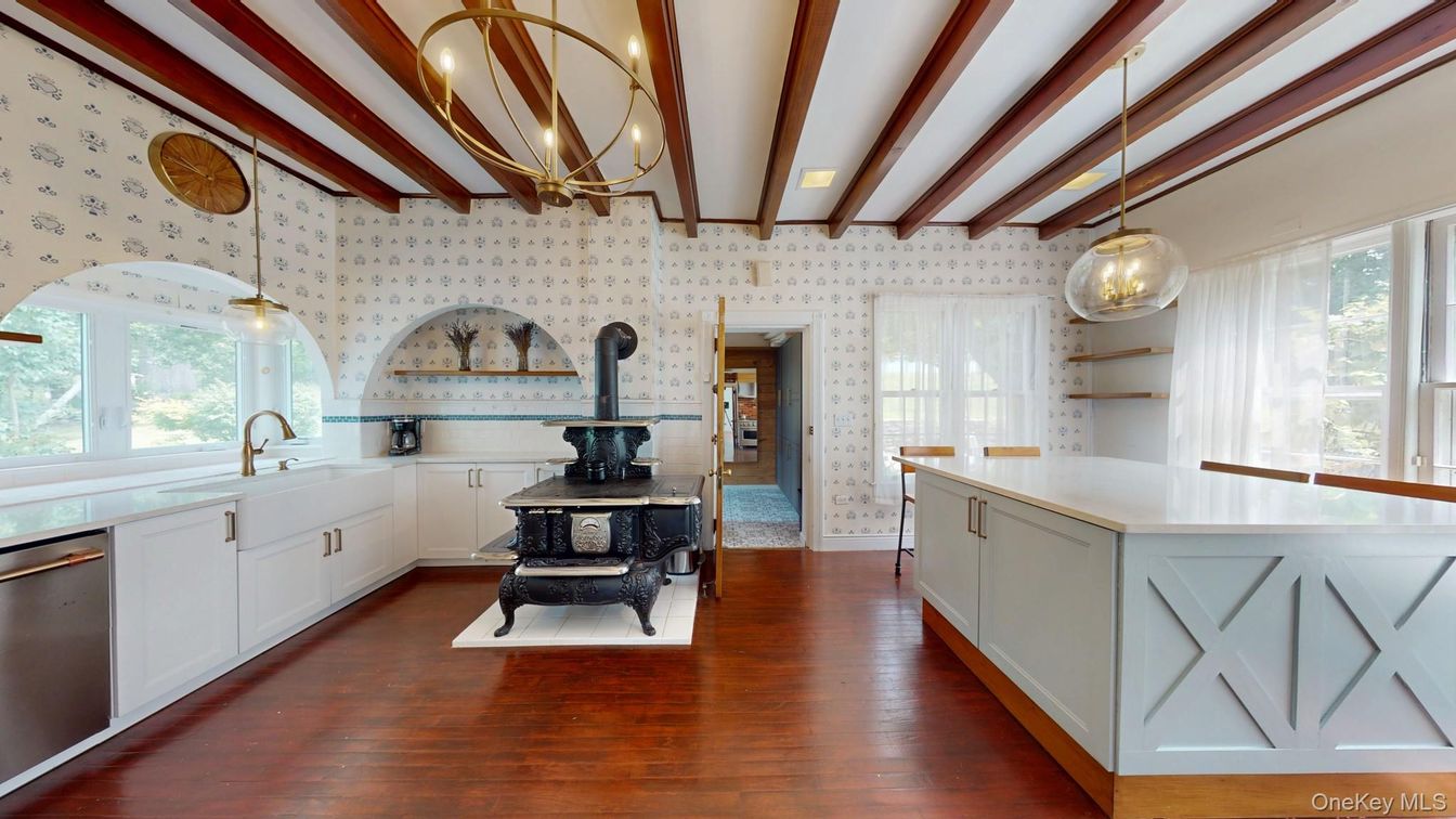 Interior, Kitchen, Pendant Lights, Wood Texture Flooring