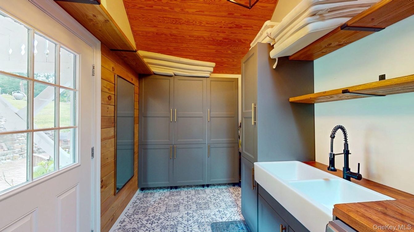 Bathroom, Interior, Wooden Ceilings
