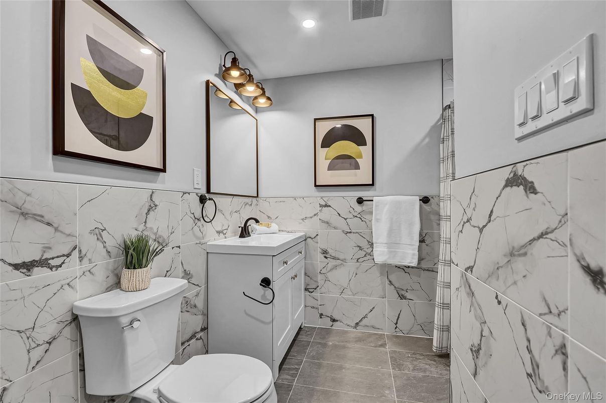 Bathroom, Interior, Marble Walls, Recessed Lighting