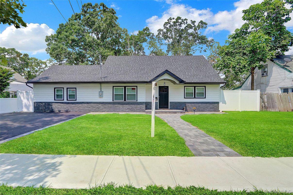 Backyard, Exterior, Facade, Cape Cod
