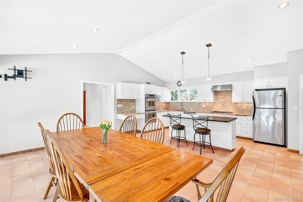 Dining room, Interior, Kitchen, Pendant Lights, Recessed Lighting