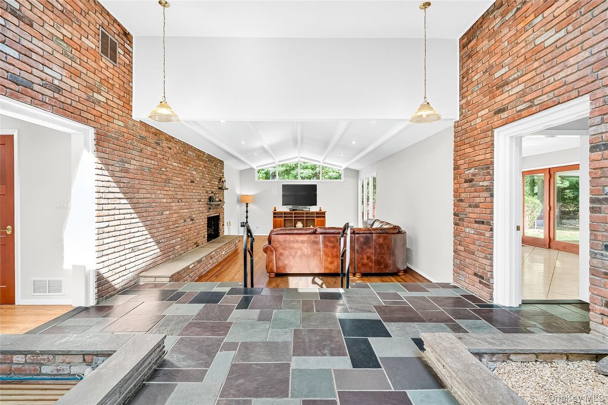 Interior, Pendant Lights, Recessed Lighting, Stone Walls, Wood Texture Flooring