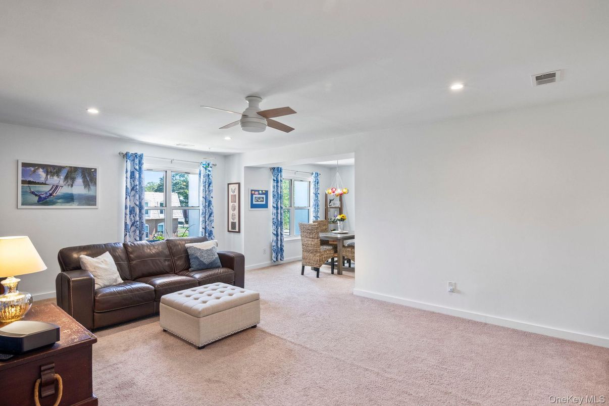 Dining room, Interior, Living room, Recessed Lighting