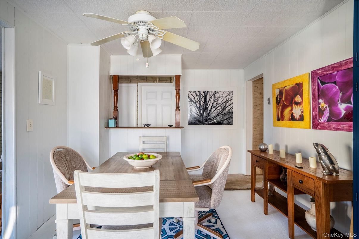 Dining room, Interior