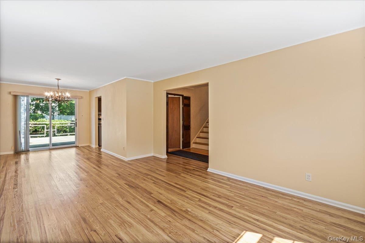 Chandelier, Empty room, Interior, Wood Texture Flooring