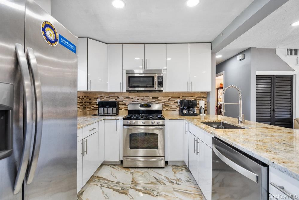 Interior, Kitchen, Marble, Recessed Lighting, Stainless Steel Appliances