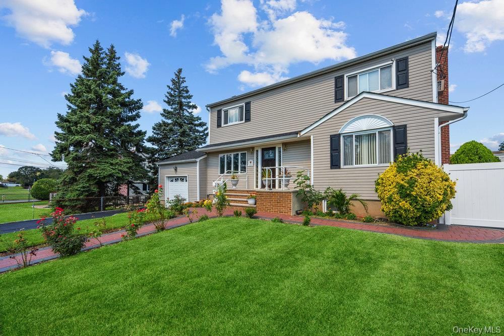Attached, Backyard, Exterior, Facade, Split Level