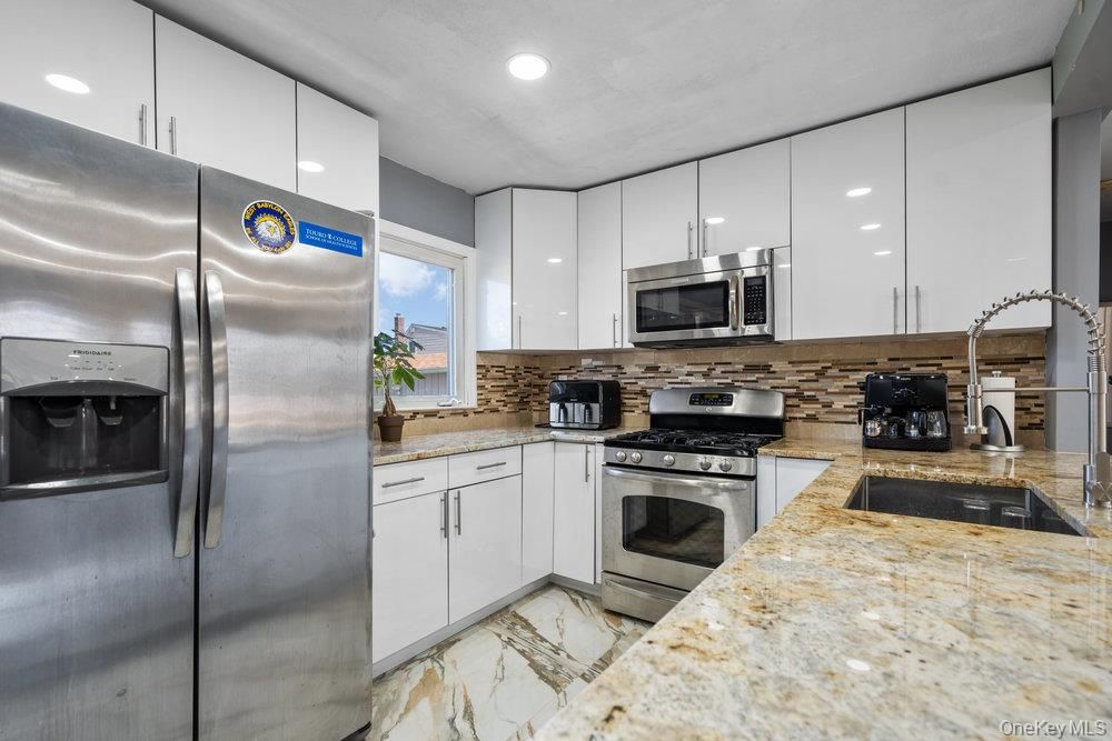 Interior, Kitchen, Marble, Recessed Lighting, Stainless Steel Appliances