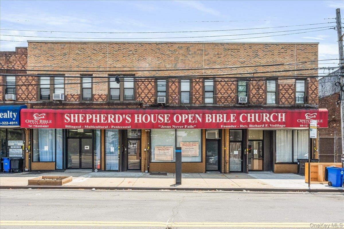 Exterior, Facade, Condo Building