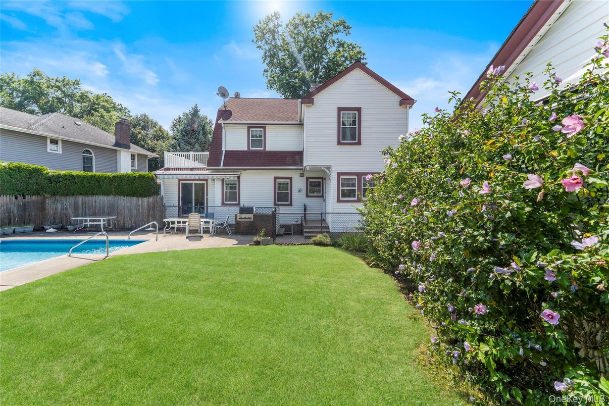 Backyard, Exterior, Pool