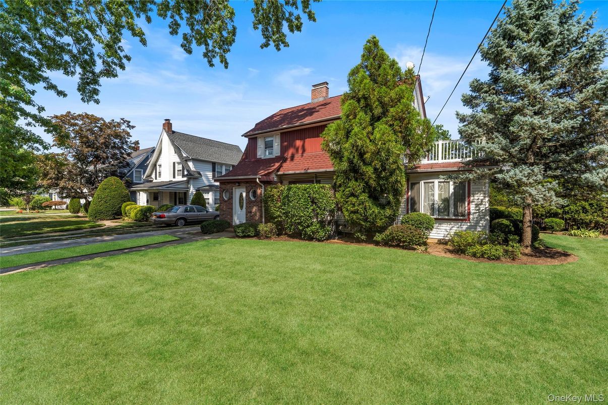 Backyard, Exterior, Facade, Tudor Revival