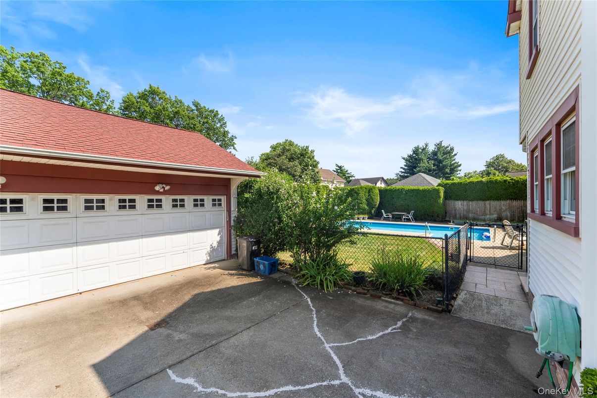 Detached Garage, Exterior, Pool
