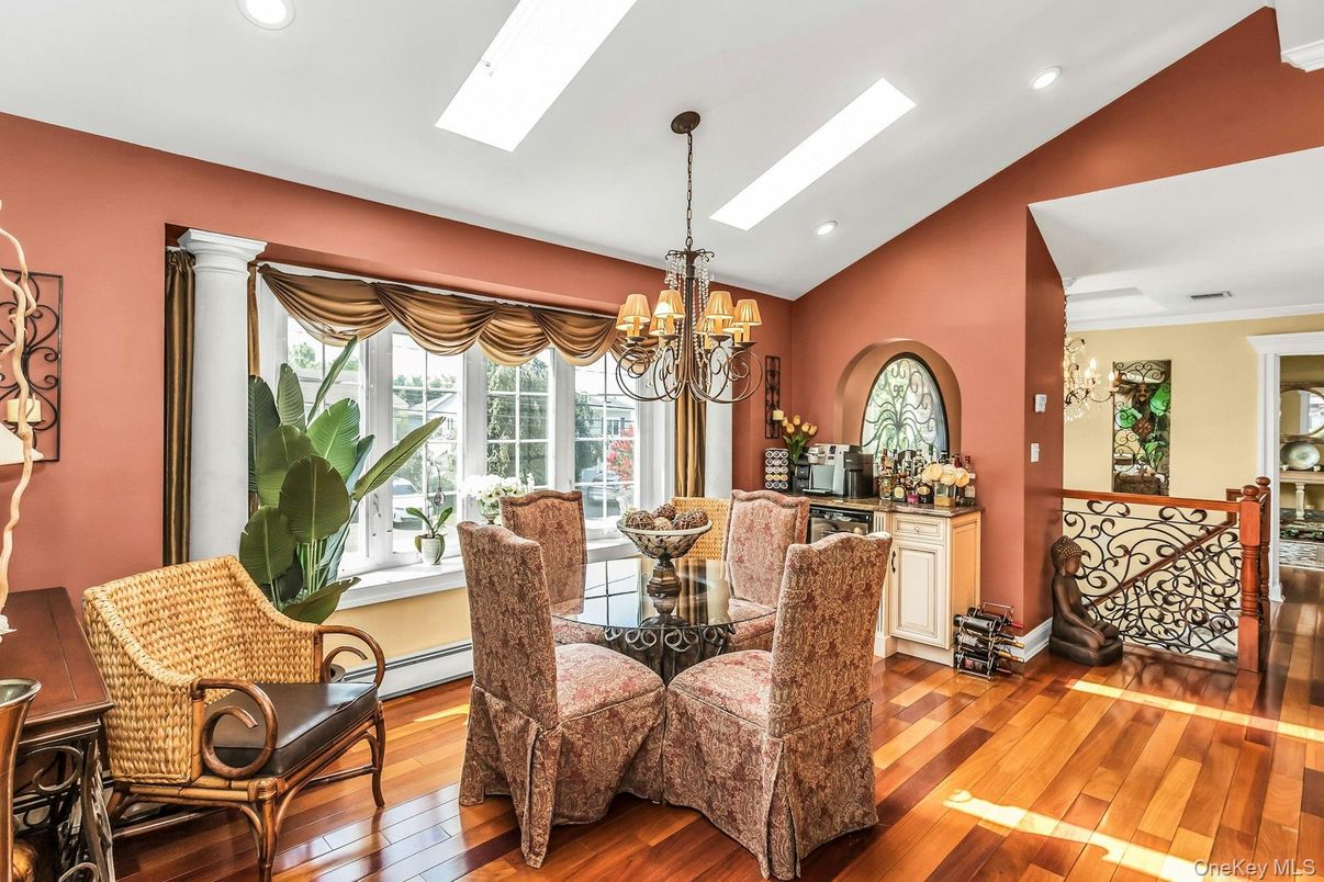 Chandelier, Dining room, Interior, Recessed Lighting, Wood Texture Flooring