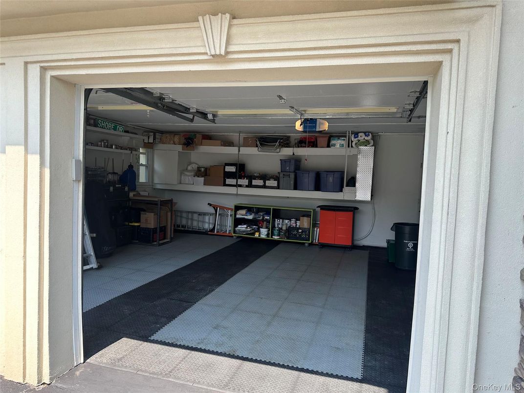 Garage, Interior