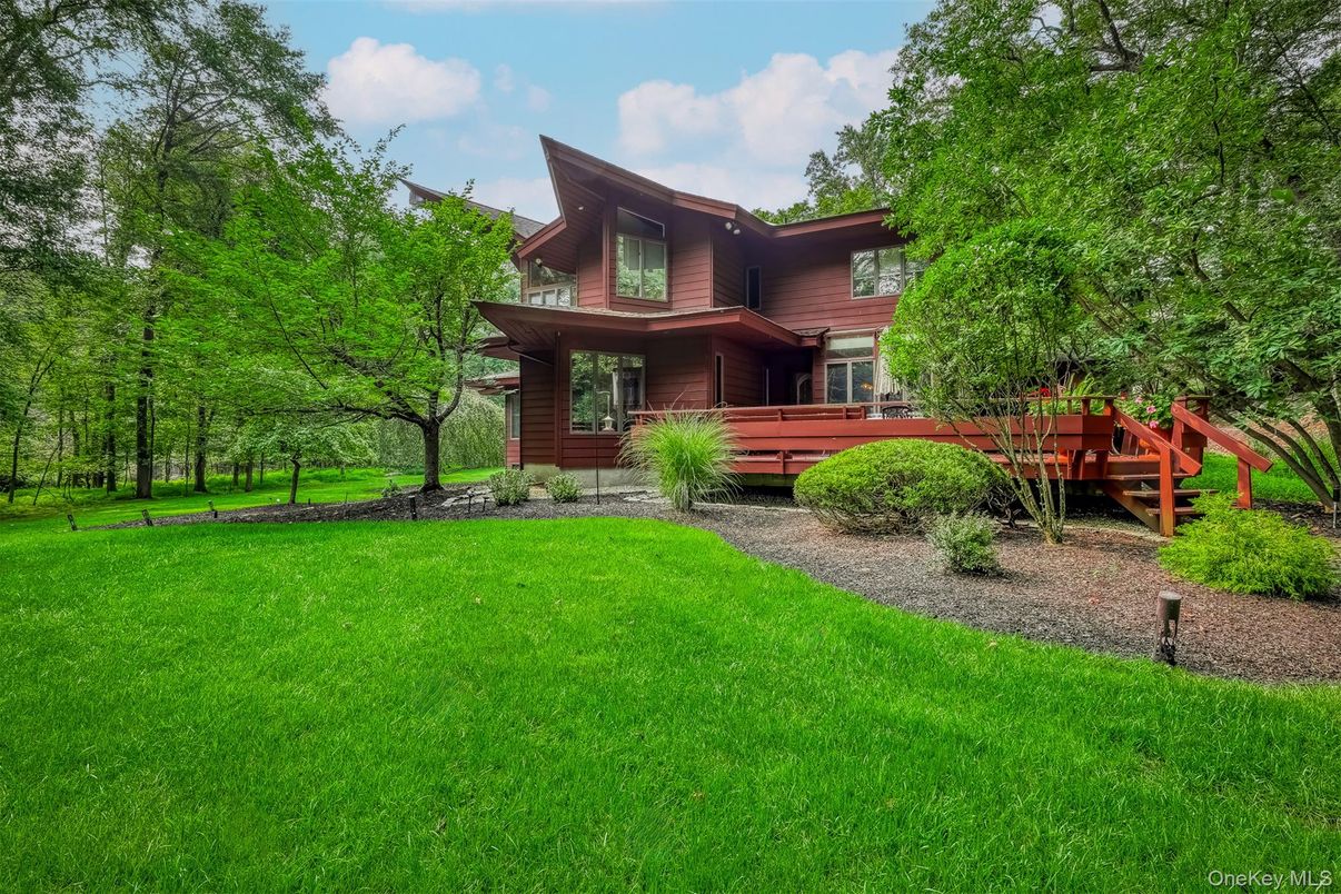 Backyard, Exterior, Facade, Log Home
