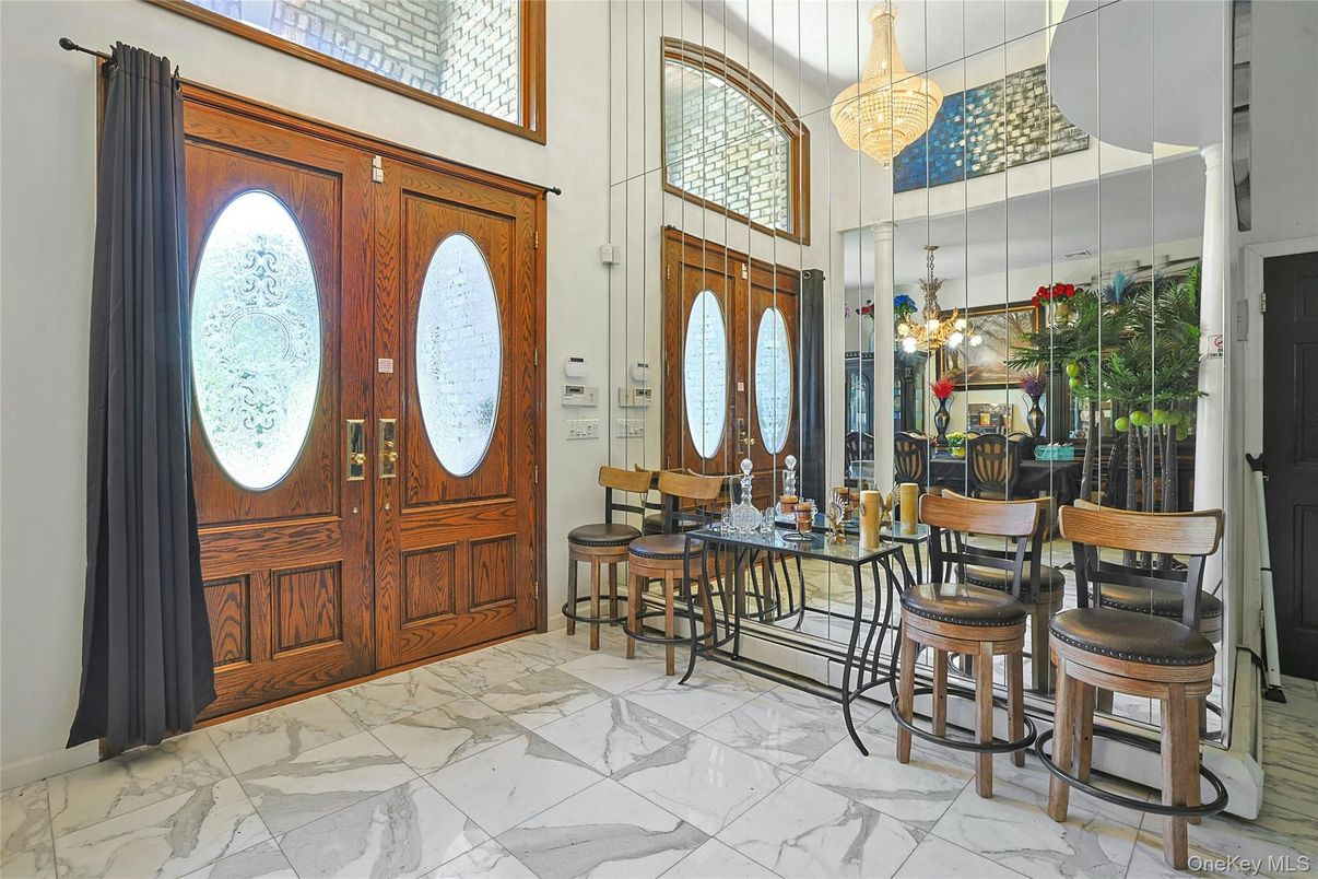 Chandelier, Dining room, Interior, Marble, Pendant Lights