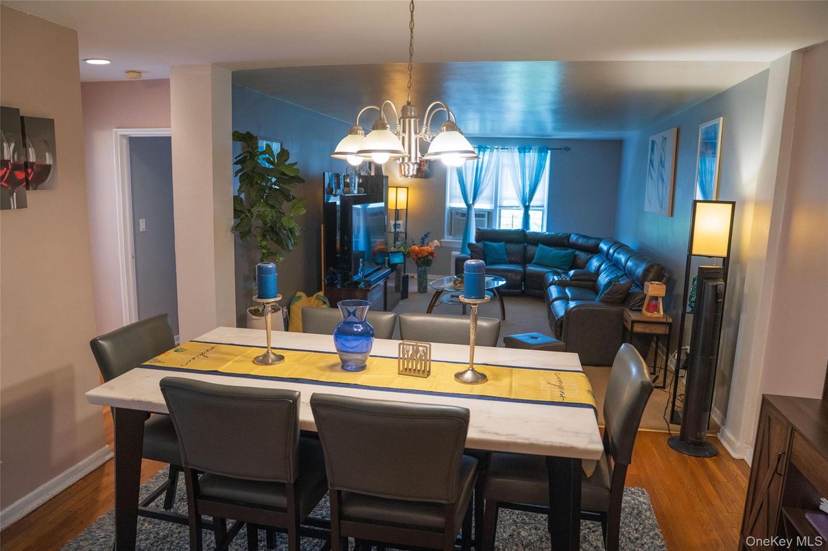 Dining room, Interior, Living room, Recessed Lighting, Wood Texture Flooring