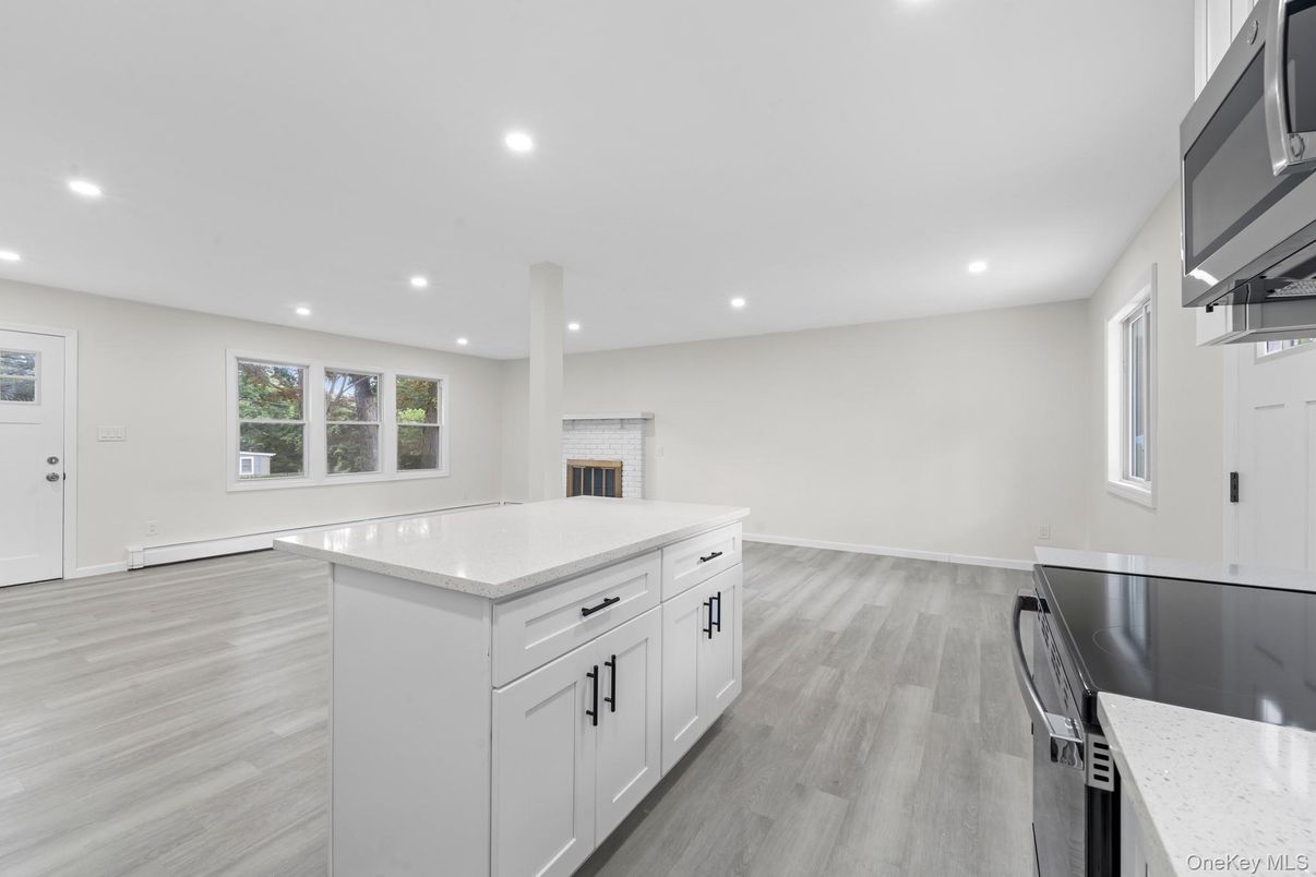 Empty room, Interior, Kitchen, Recessed Lighting, Wood Texture Flooring