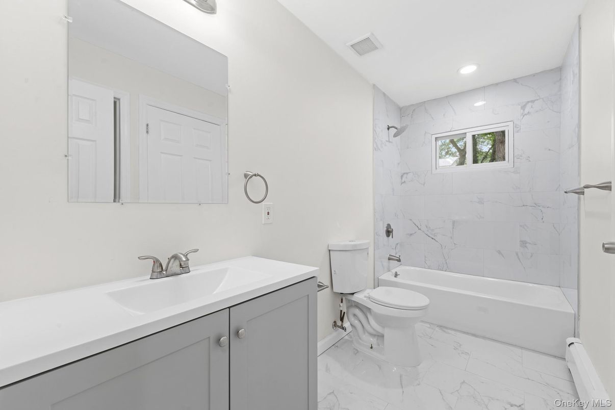 Bathroom, Interior, Marble, Marble Walls, Recessed Lighting