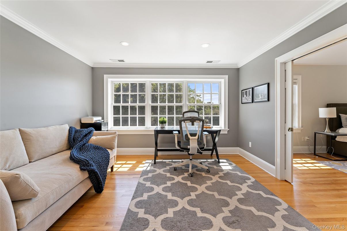 Home Office, Interior, Recessed Lighting, Wood Texture Flooring