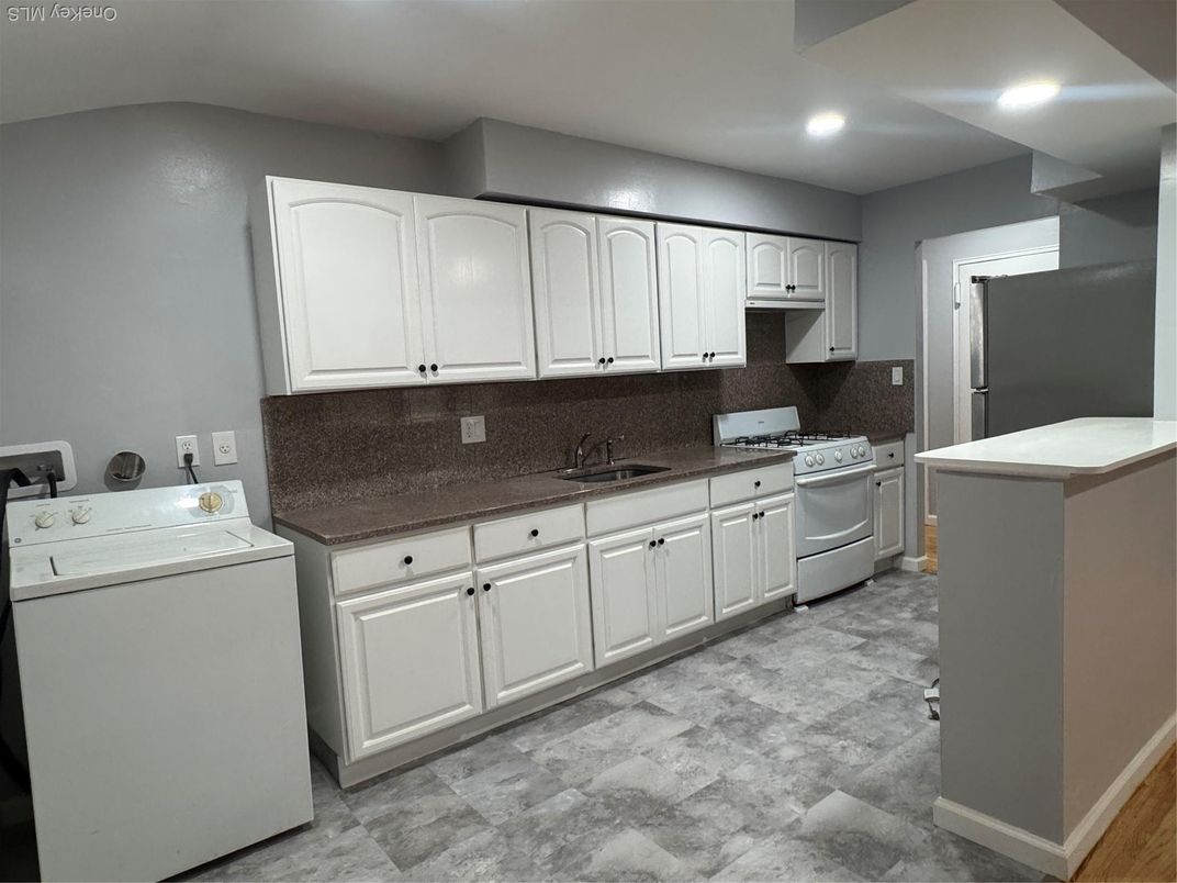 Interior, Recessed Lighting, Washer