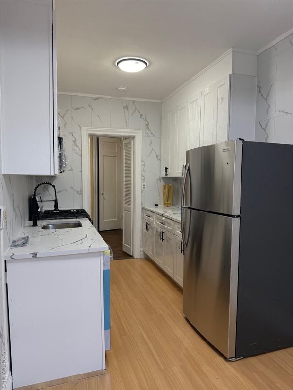 Interior, Kitchen, Marble Walls, Wood Texture Flooring