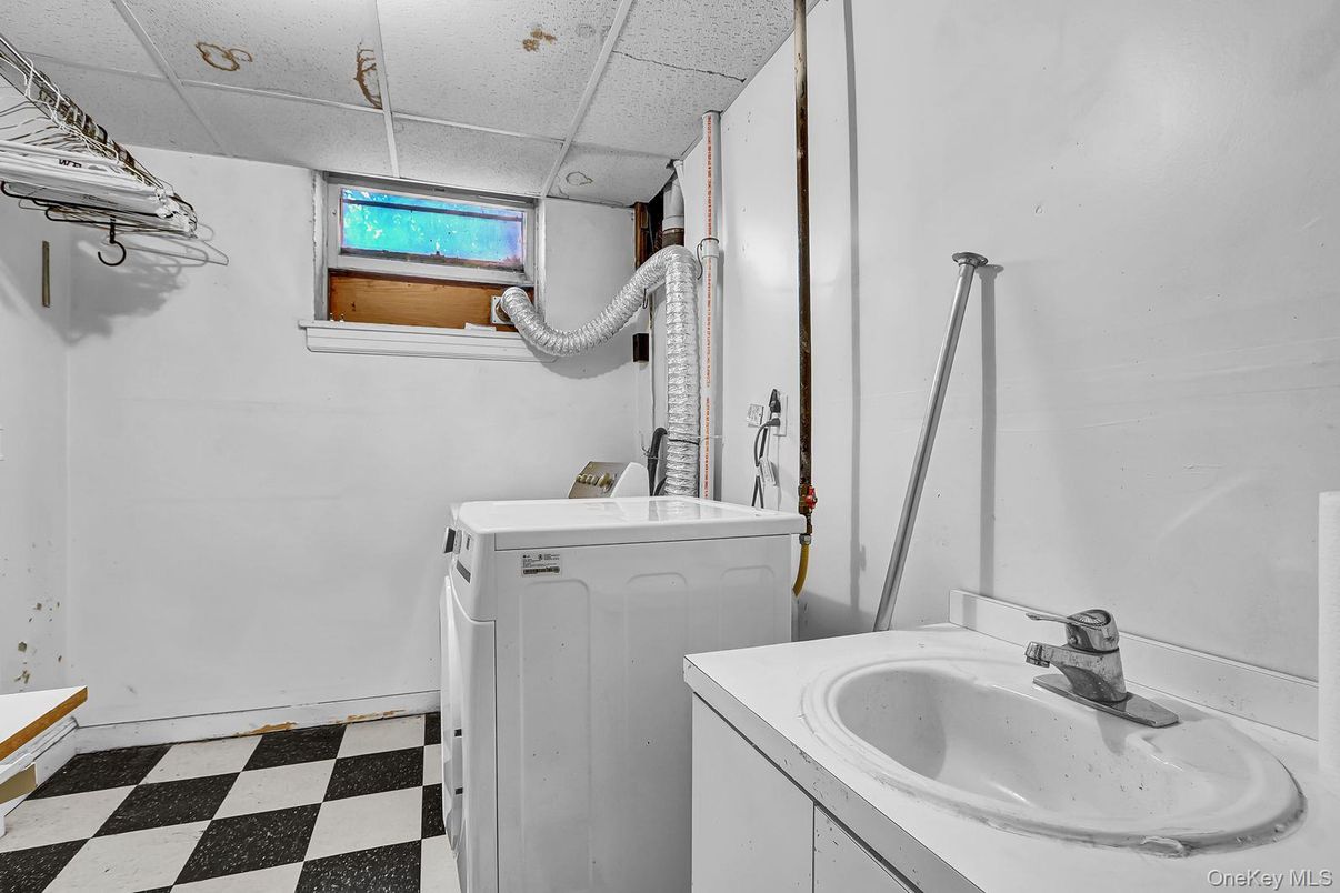 Interior, Washer