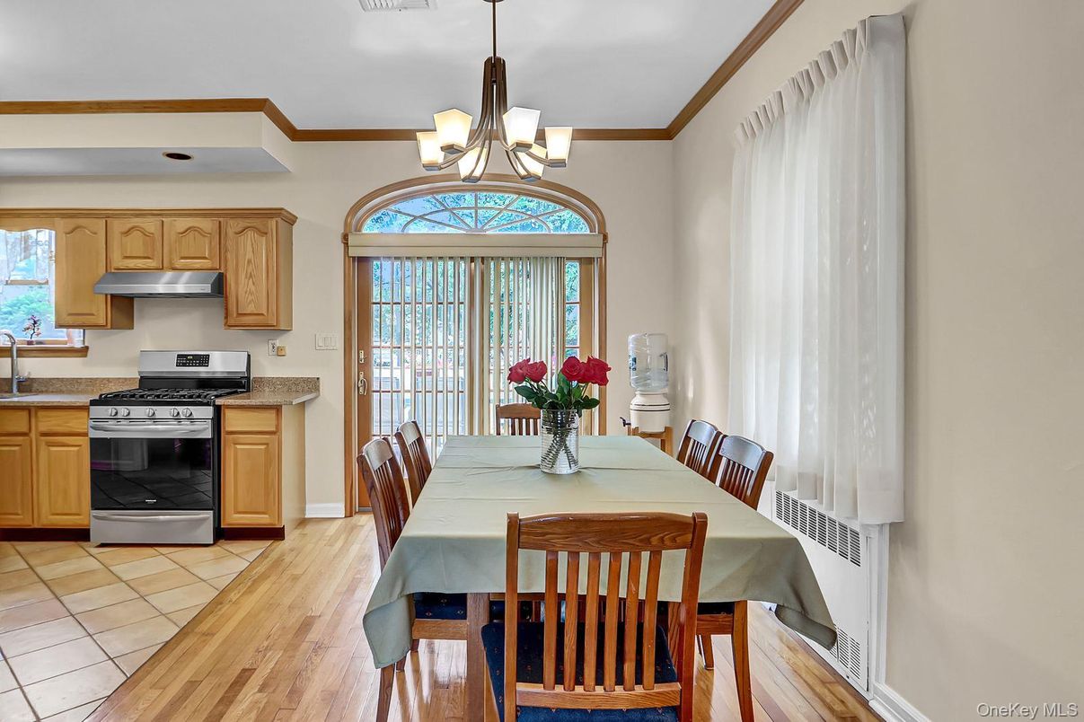 Chandelier, Dining room, Interior, Kitchen, Wood Texture Flooring